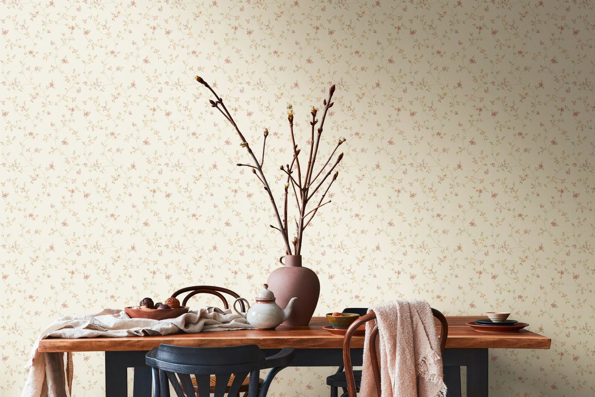 Blumentapete im Landhausstil mit Blüten Muster, bunt, weiß 937701
