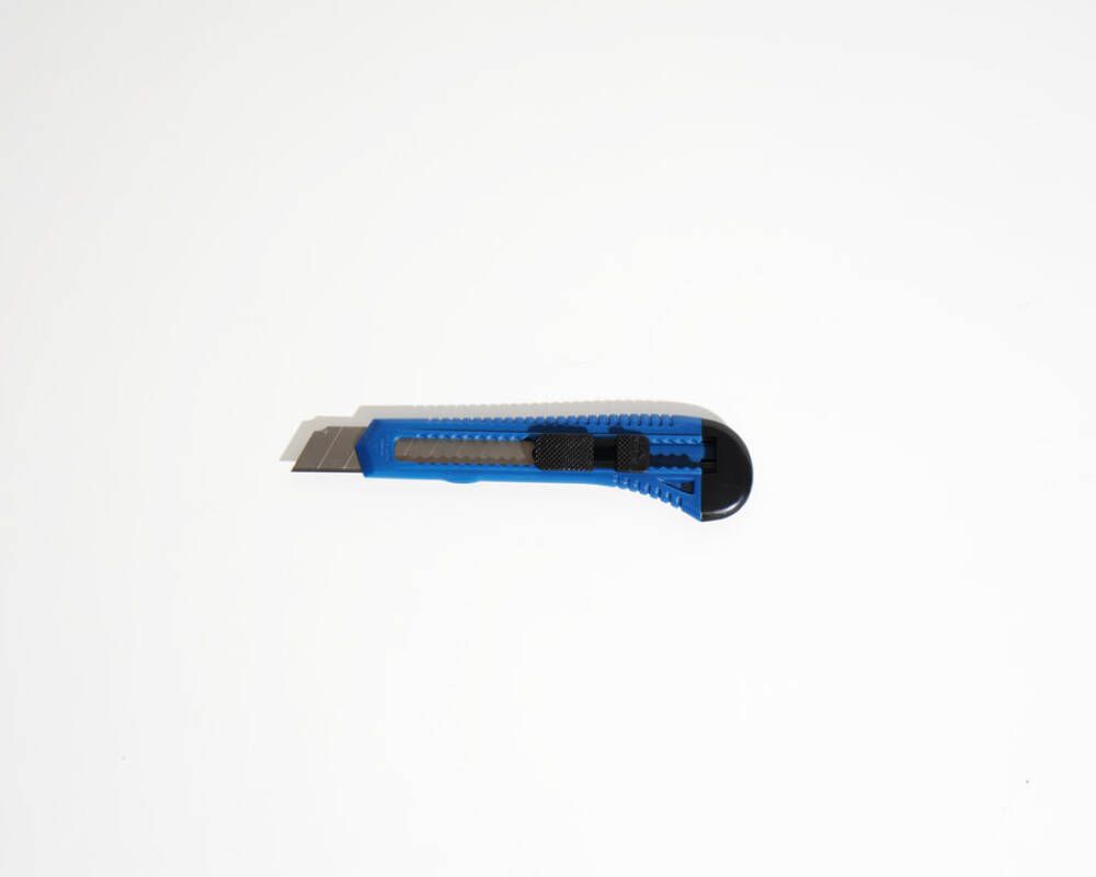 Cuttermesser Abbrechmesser mit 18 mm Klingen